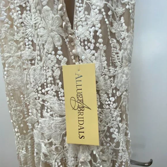 Stunning Allure Bridal Mermaid Lace Gown - Picture 8 of 9